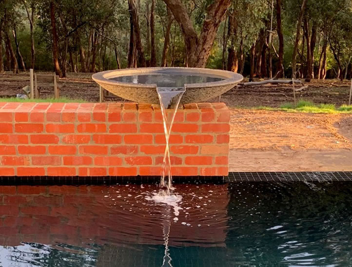  120cm Shallow Bowl with curved shute 20x12x3cm 