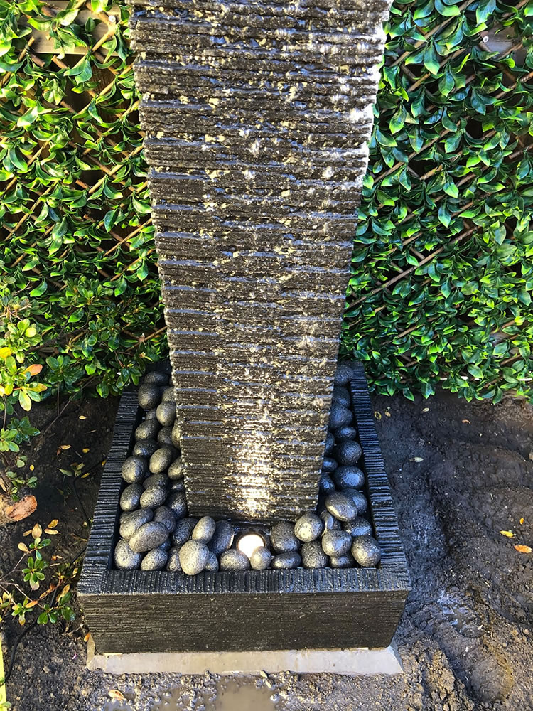 1.2m Stone Grind Column with Light