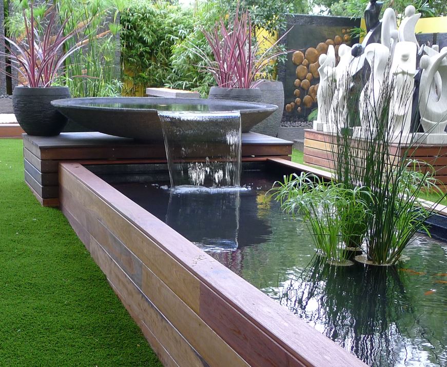 Stainless steel shute 500Wx300Lx30Dmm